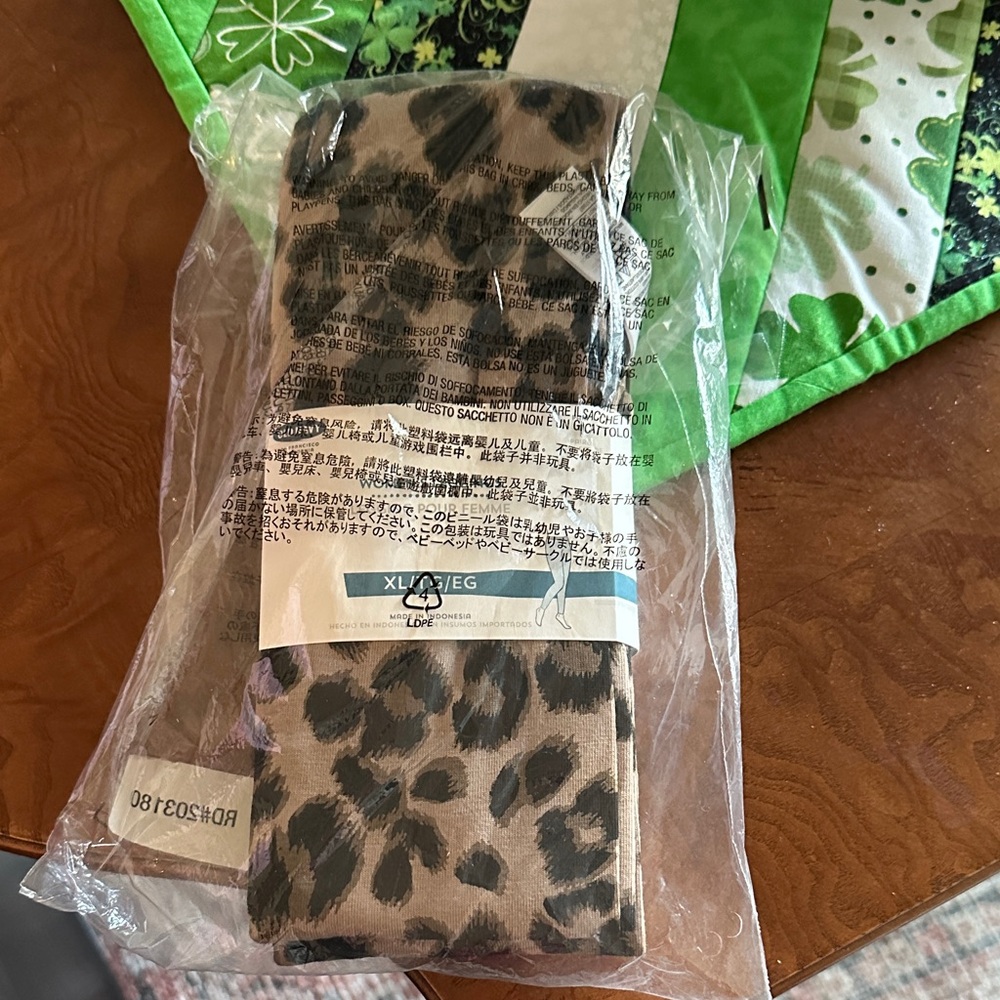 Old Navy Leopard Print Tights Leggings - Beige and Black Size XL NWT
